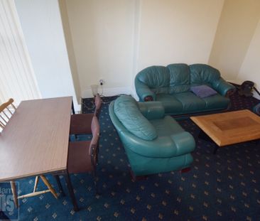 Harcourt Road, - Photo 1