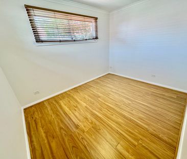 Private granny flat with large private yard - Photo 6