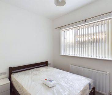 Colwick Road, Nottingham, Nottinghamshire, NG2 - Photo 5