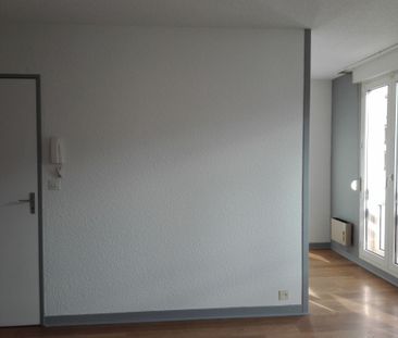 Location Appartement 2 pièces 27m² - Photo 2