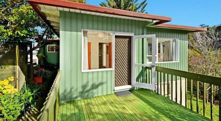 78 Ravenwood Drive,Forrest Hill - Photo 3