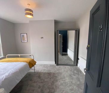 1 bedroom in a house share to rent - Photo 6