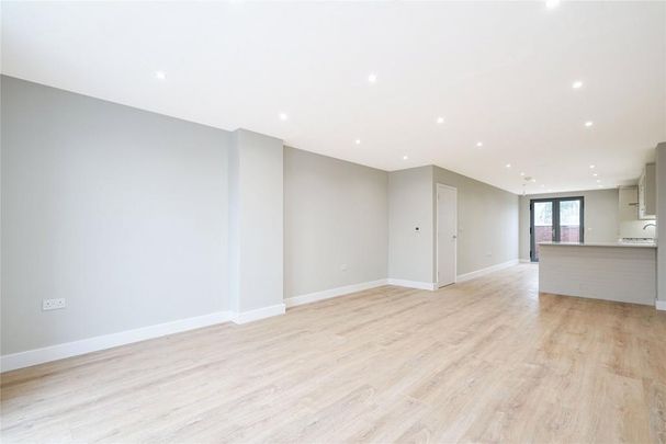 3 bedroom apartment to rent - Photo 1