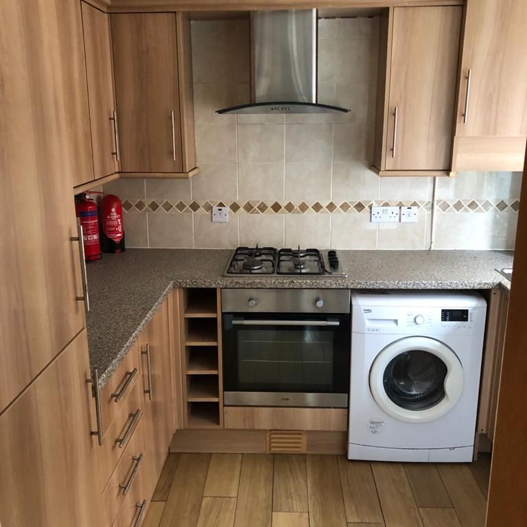 16 Peterborough Avenue - Photo 1