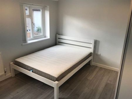 Donnington Bridge Road, Upper Flat, Cowley - Photo 2