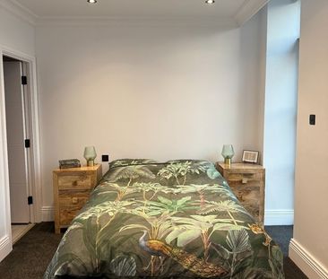 1 Bed Flat, Wellington Street, LS1 - Photo 1