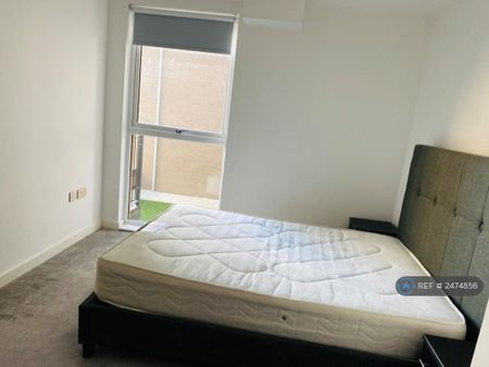 2 bedroom flat to rent - Photo 5