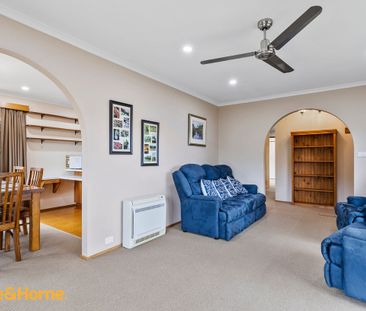 "Neat and Tidy 3 Bedroom Home + Sunroom!" - Photo 3