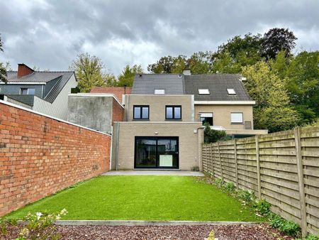 Nieuwbouw woning met 5 slaapkamers en mooie rustige tuin - Photo 2