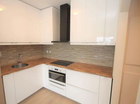 Appartement Deux Chambres sur Simon Carmiggelthof, Den Haag - Leidschenveen - Foto 3