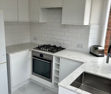 2 Bed Flat, Mornington Avenue, W14 - Photo 6