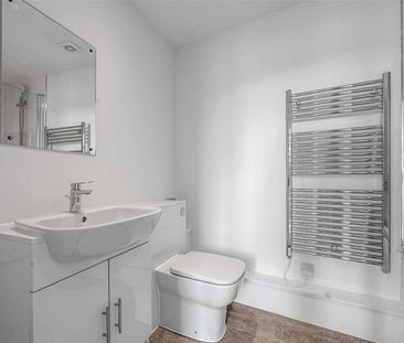 A newly refurbished two bedroom apartment in a convenient City loca... - Photo 1