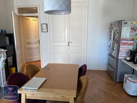 Location Appartement 4 pièces 102m² BOURG EN BRESSE 01000 - Photo 3