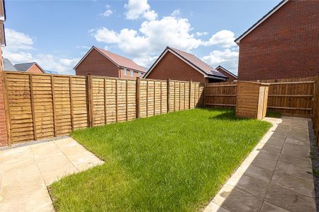 3 bedroom semi-detached house to rent - Photo 2