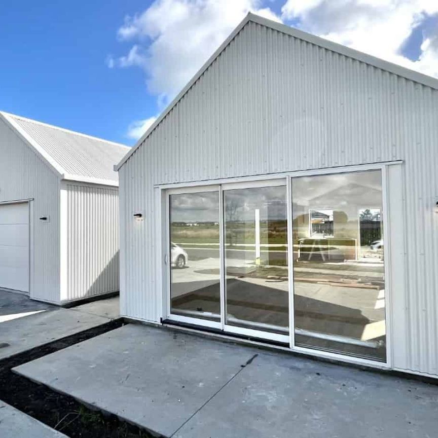 Stunning Home - Photo 1