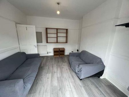 Coventry Road, SO15 - Photo 2