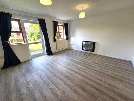 3 bedroom semi-detached house to rent - Photo 3