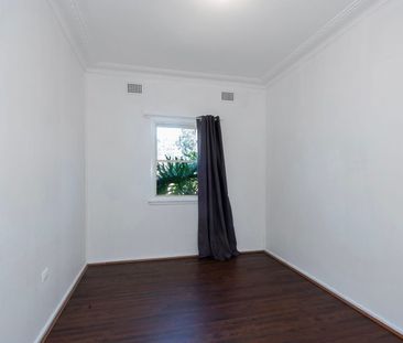 3-Bedroom Home on a Large Block - Photo 6