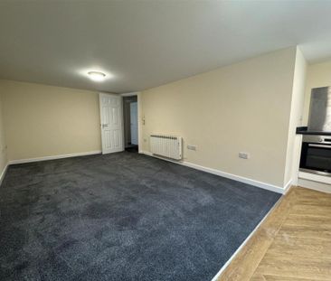 Cornhill, Wellington - Photo 1