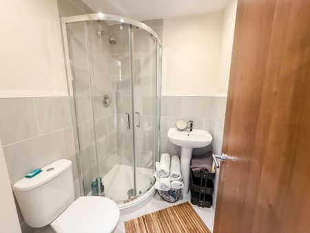 2 bedroom apartment to rent - Photo 5