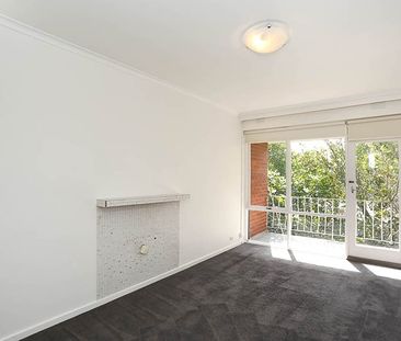 8/13 Staniland Avenue, Malvern VIC 3144 - Photo 1