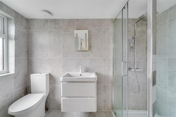 4 bedroom terraced house to rent - Photo 1