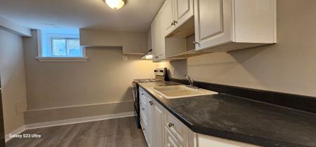 For Lease - 46 Walter Avenue Unit# B, Newmarket, Ontario - Photo 4