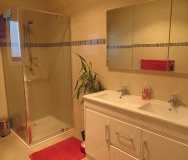 2/2 Rhonda Street, Mount Waverley VIC 3149 - Townhouse For Rent | D... - Photo 6