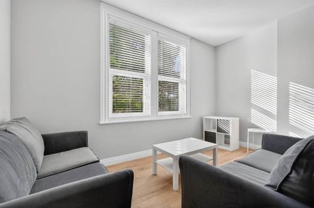 Apt 3, 56 Myrtlefield Park, Belfast, BT9 6NF - Photo 2