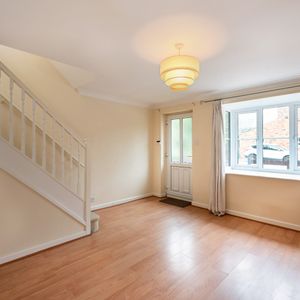 2 bedroom terraced house to rent - Photo 2