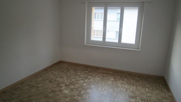 Joli appartement de 4 pièces avec balcon et ascenseur - Photo 1