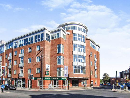 2 bedroom flat to rent - Photo 1