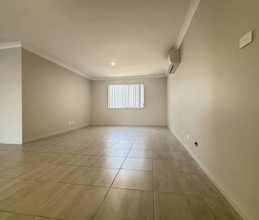 Four Bedroom House in Gillieston Heights - Photo 4