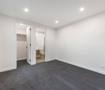 1/5 Normanby Street, Hughesdale - Photo 1