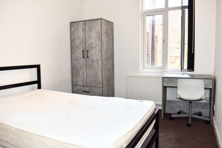 7 bedroom semi-detached house to rent - Photo 4