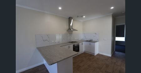 SPACIOUS, RENOVATED UNIT - Photo 2