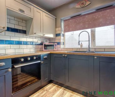 3 bedroom end of terrace house to rent - Photo 1