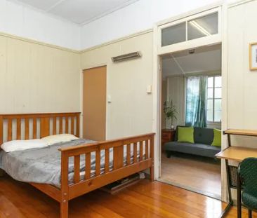 Cheap & Cheerful - Fully Furnished - Photo 6