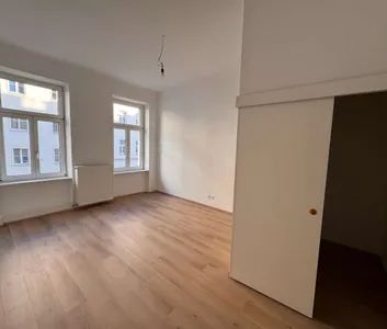 PROVISIONSFREI! NEU SANIERT! RUHIGE WOHNUNG BEIM NEUEN LANDGUT - Foto 3