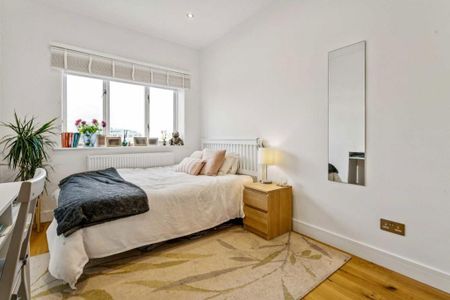 3 bedroom flat to rent - Photo 3