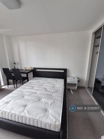 1 bedroom flat to rent - Photo 3