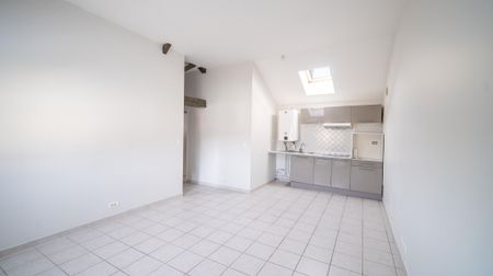 Location Appartement 2 pièces 43m² MONTELIMAR 26200 - Photo 2