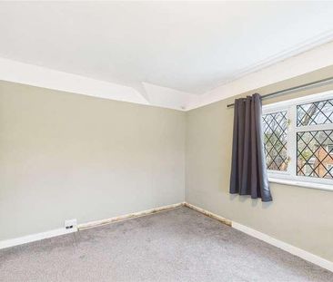 Three Firs Way, Burghfield Common, Reading, Berkshire, RG7 - Photo 4