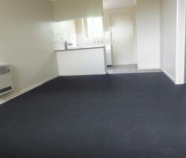 CENTRAL 1 BEDROOM UNIT! - Photo 4