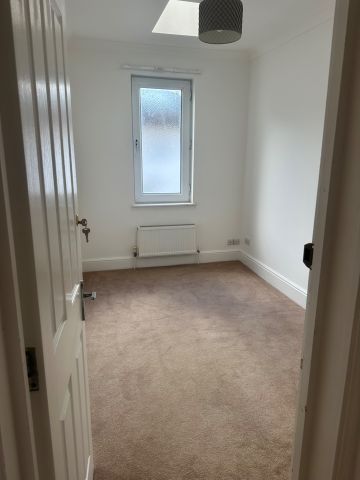 2 Bed Maisonette, Bullar Road, SO18 - Photo 3