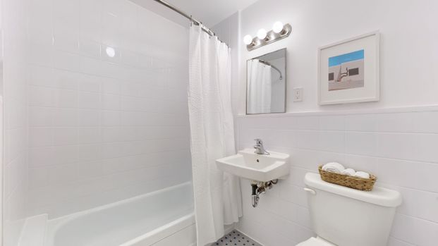 For Lease - 554 Harvie Avenue Unit# 9, Toronto, Ontario - Photo 1