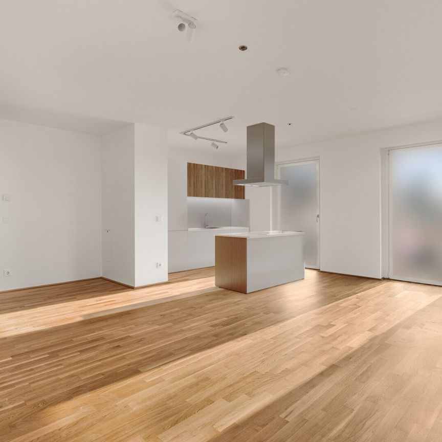 Special Opening Offer: 2 months rent-free! - Foto 1