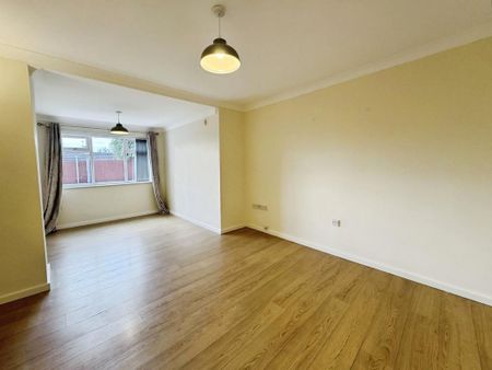 2 bedroom end of terrace house to rent - Photo 3