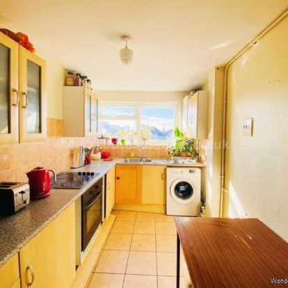 2 bedroom property to rent in Westcliff On Sea - Photo 1