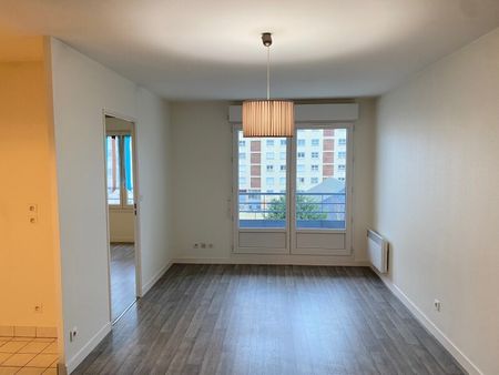 Location Appartement 2 Pièces 40 m² - Photo 3